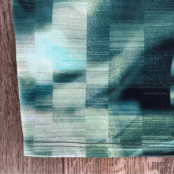 ATHLETA GIRL Long Distance Cropped Racerback Sports Bra Tank Top Size S / 7 - Picture 3 of 7